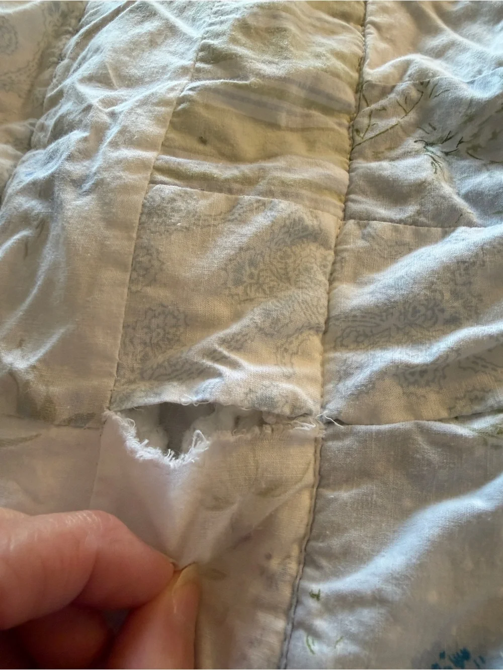 Simply Shabby Chic British Rose RUFFLED Patchwork Quilted FULL/QUEEN Quilt
